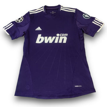 Real Madrid 2010-2011 Alternative Shirt
