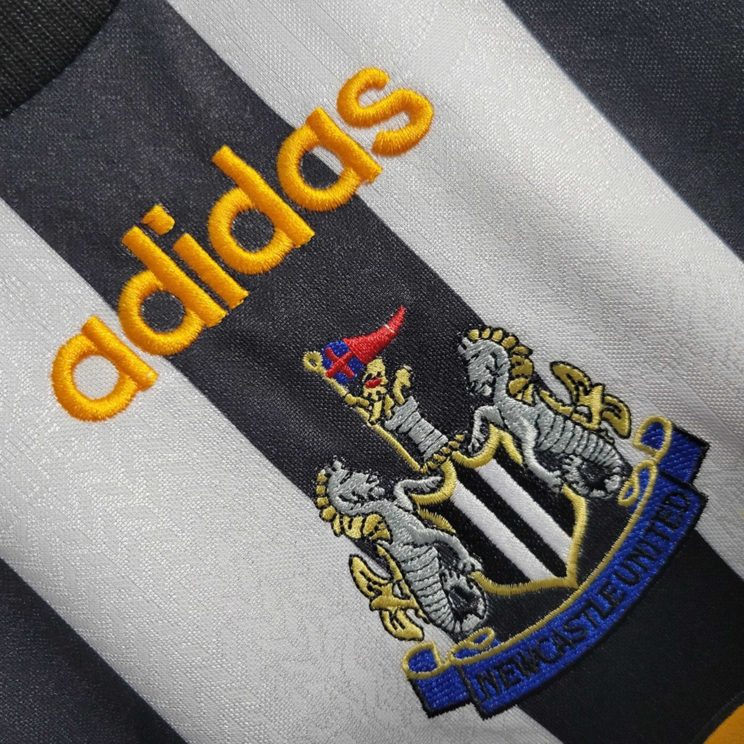 Camiseta Newcastle 1997-1998 Titular