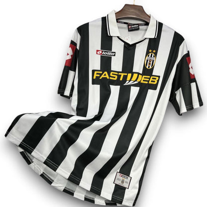 Camiseta Juventus 2001-2002 Titular