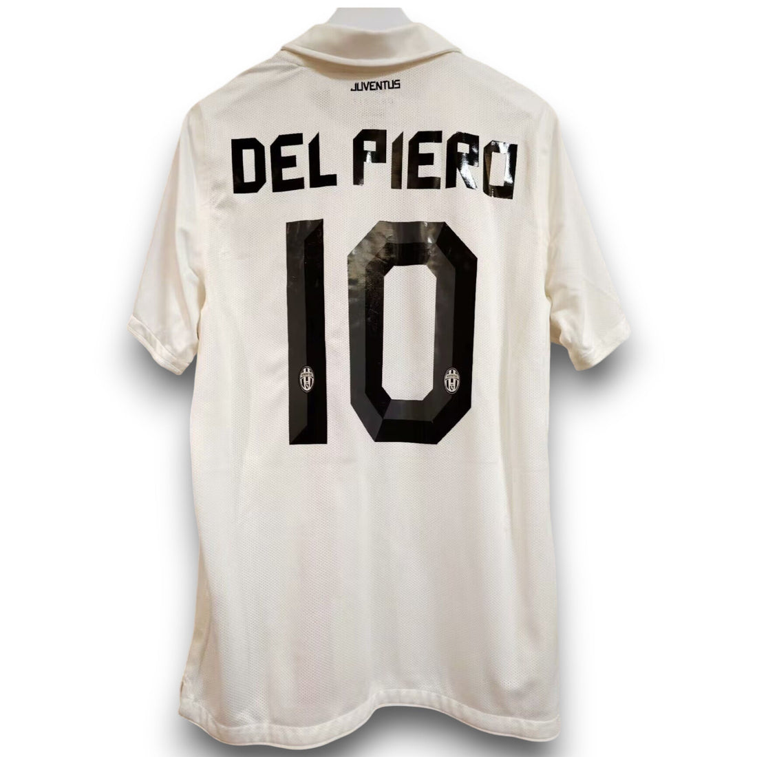 Juventus 2010-2011 Away Shirt